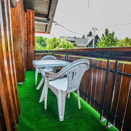 Sixteen Lakes Guest House 2 เยแซร์ตเซ ภายนอก รูปภาพ